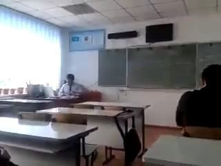 Папаня навестил сына в полицейском участке