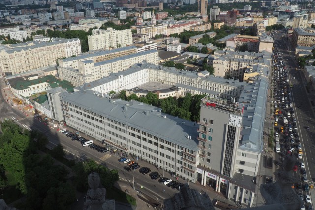 Площадь Красные ворота: откуда взялось такое название и как она выглядела раньше