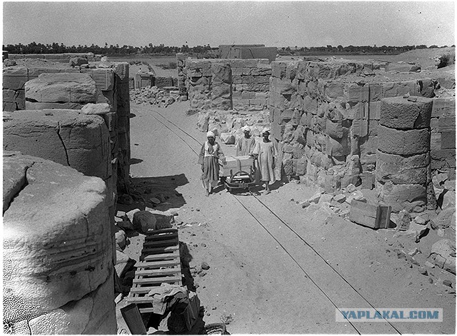 Египетский морок. Строительство колоссов, Сфинкса, пирамид на заре эры фотографий в 19 веке.