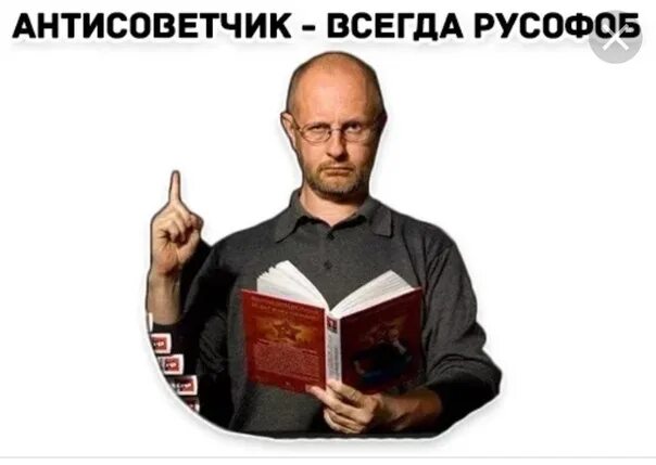 Александр Наумов написал стих в ответ на фразу Лаймы Вайкуле о том, что Пугачева «находится у каждого русского в культурном коде