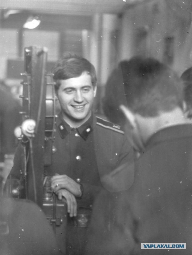 80 лет назад. Возвращение погон