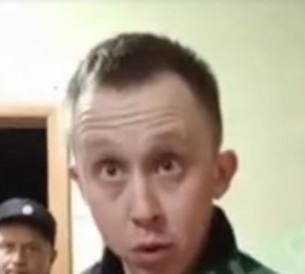 "Ты че ох*ел х*еплет?! Ты че ху*ло е*анное?! Нах*й съе*ались отсюда! Ты спи*дил мой асфальт!"