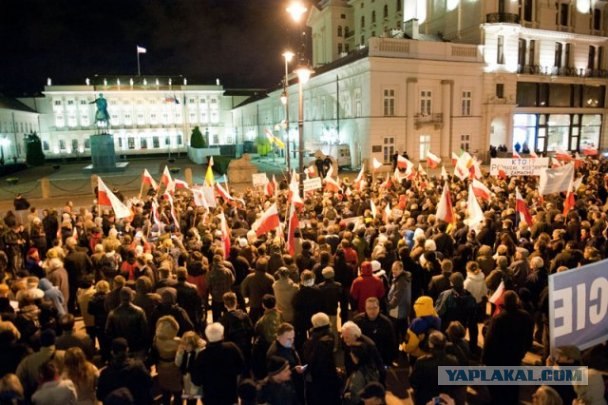 Поляки сожгли чучело Путина