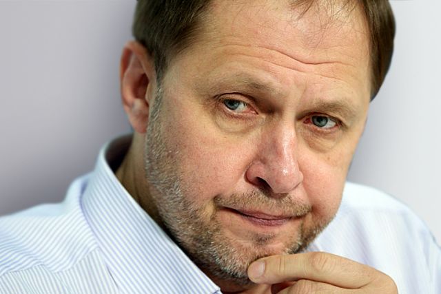 Куда закатились звезды. Что стало с популярными телеведущими 80-х и 90-х