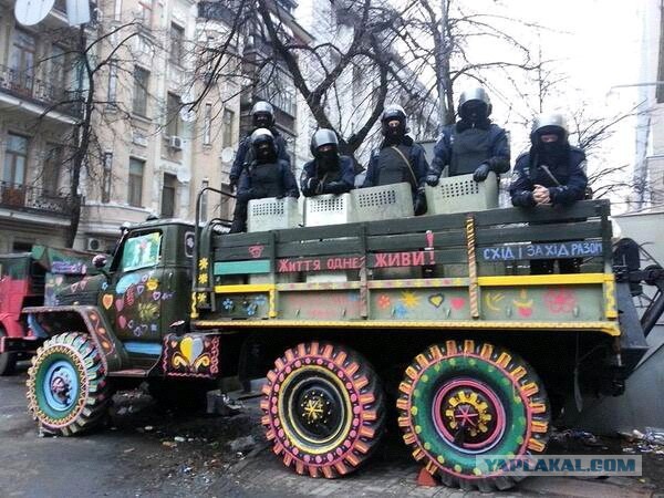 Киев. Новые столкновения демонстрантов с милицией