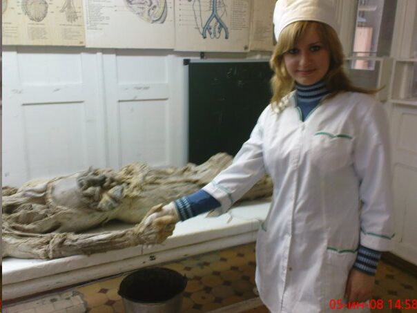 Люблю я женщин в белом