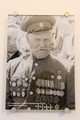 Тут девушка объясняет, почему георгиевскую ленточку неправильно назвали