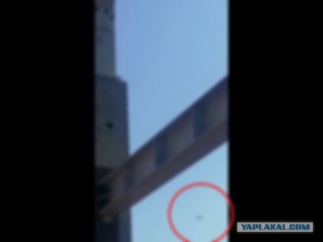 Видео удара по нефтеперерабатывающему заводу в Ростовской области