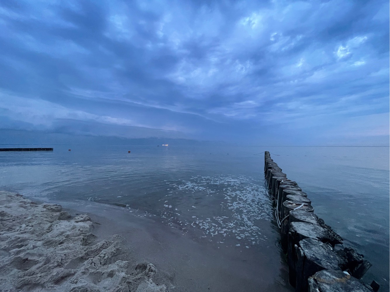 Температура воды в балтийском море зеленоградск. Балтийское море Зеленоградск. Зеленоградск 2022. Балтика море. Балтийское море Зеленоградск 2022.