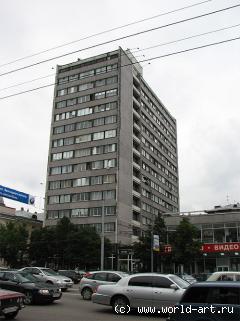 Побывал в Москве - такую дырищу еще поискать...
