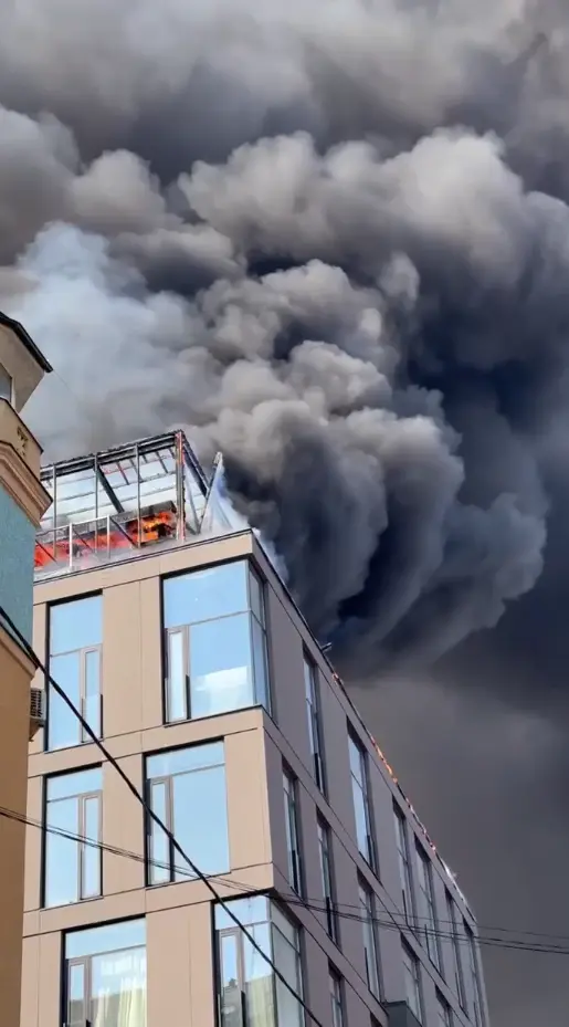 Сильный пожар в элитном ЖК «Роза Росса» в центре Москвы