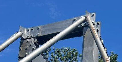 Сегодня в Тарусе упал мост, который построили год назад