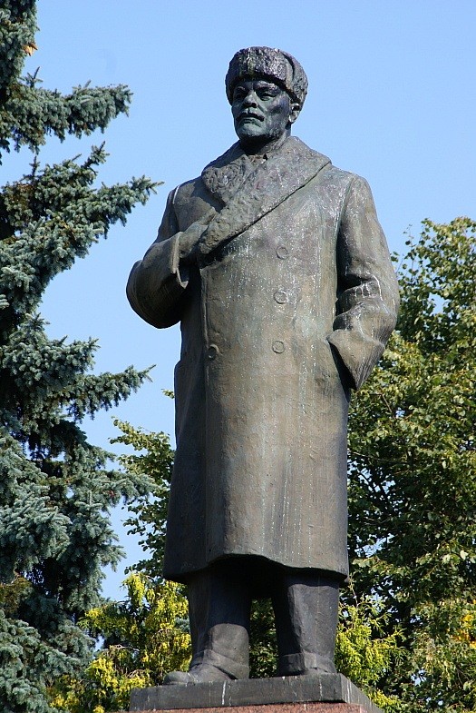 Ленин разный))