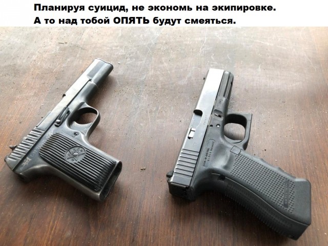 В Петербурге полицейский спас 23-летнего парня, прыгнувшего с моста в канал Грибоедова.