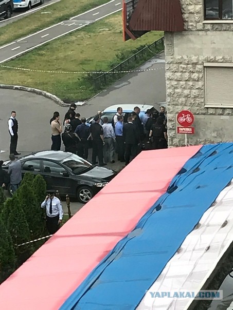 В Дикси на Большой Академической (Москва) 35 взяли заложников