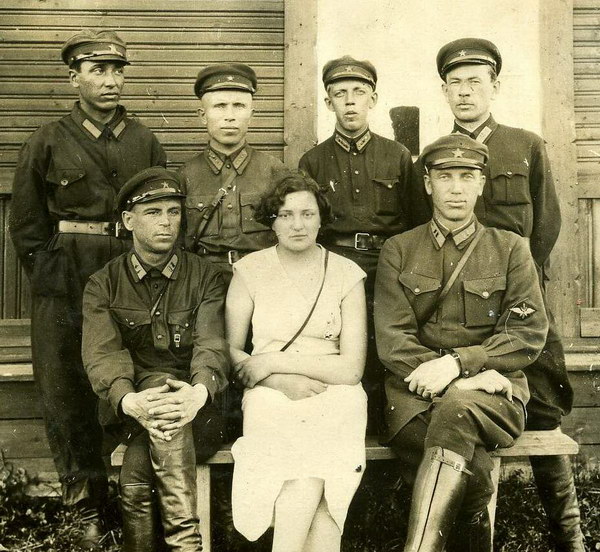 На заре Советской власти. (18 фотографий)