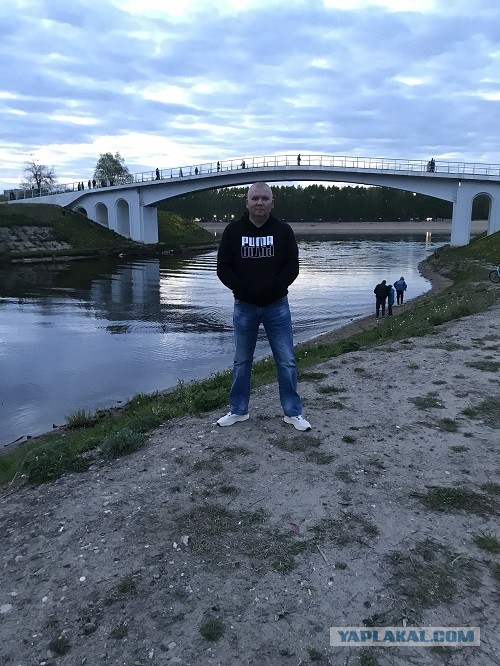 Хозяйство у жениха маленькое, жену не найдет!