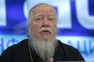 Протоиерей Дмитрий Смирнов сообщил об угрозах в свой адрес