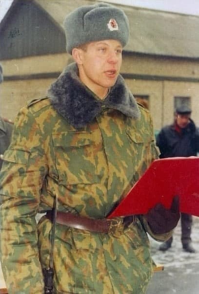 Интересные снимки известных людей на фото 90-х годов