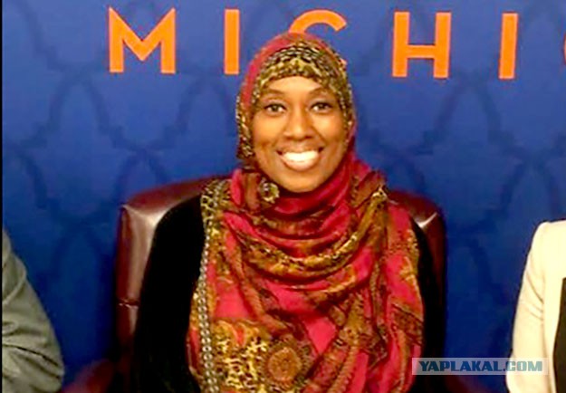 Уволили за отказ разносить алкоголь