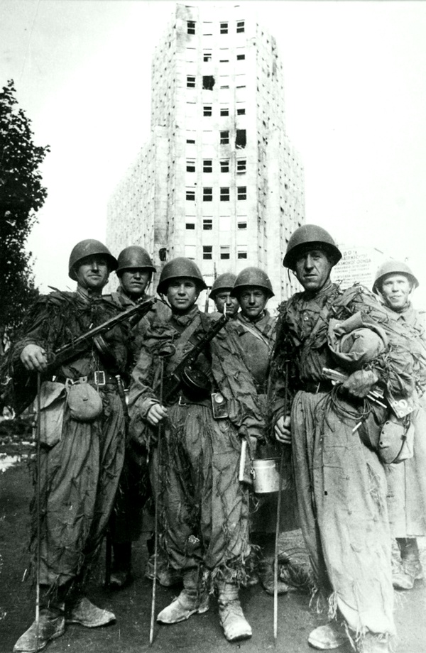 Неканонические военные и послевоенные фотографии времен Второй Мировой войны
