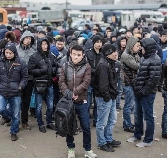 Киргизия в панике — куда девать толпы мигрантов, вернувшихся из России?