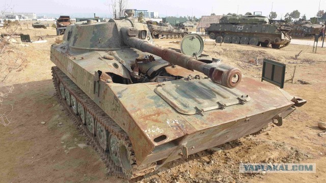 Выставка трофейной военной техники в Баку