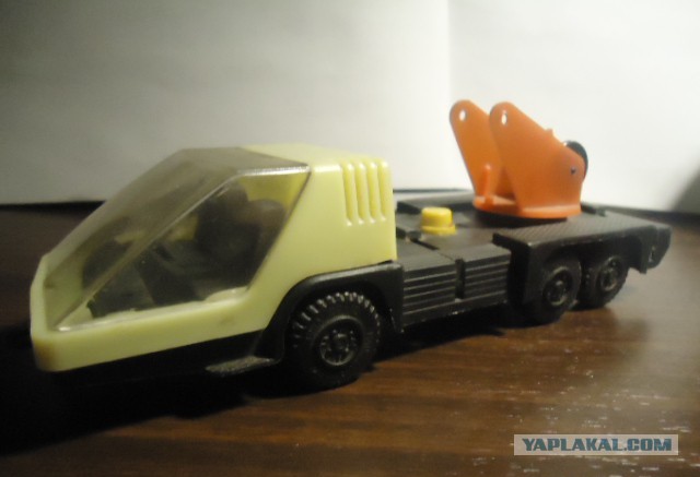 Футуристический тягач Chevrolet