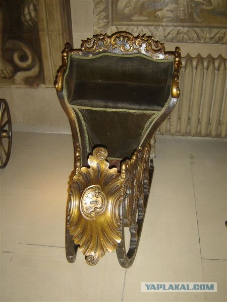 Старинные детские коляски.