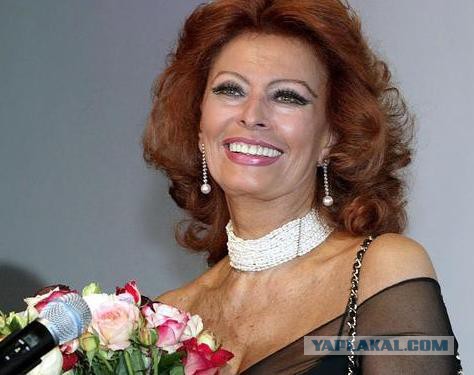 Как меняются лица женщин, когда им говорят, что они красивые