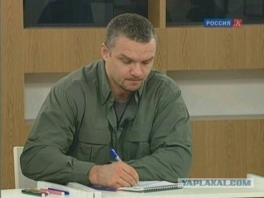 Парень в красноярском автобусе не хотел уступать  беременной