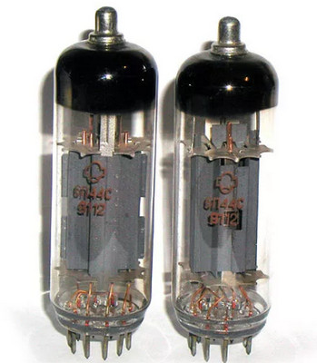 Где купить советские радиолампы и антикварные реле? Магазин «Радиотовары» в Саратове, который можно посещать как музей