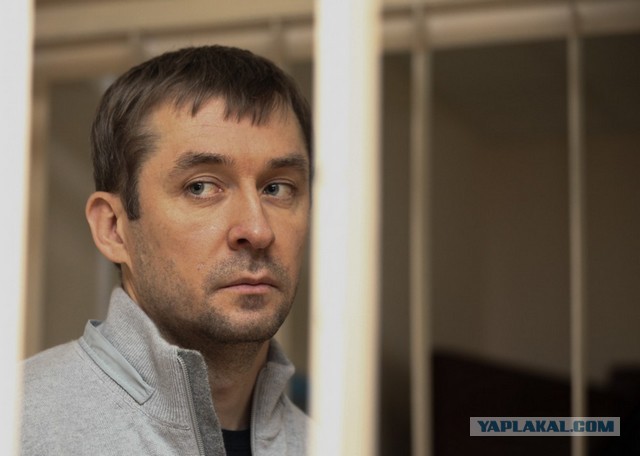 Живя в Советском Союзе, я не был коммунистом. Пожив в современной России, я им стал.