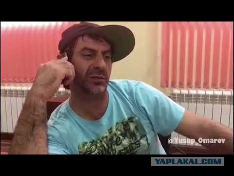 Ну и нафиг так телефон держать?!