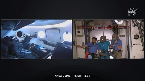 SpaceX запускает космический корабль Сrew Dragon