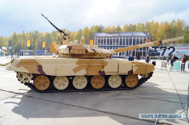 Танк Т-72Б3 с комплексом активной защиты Т09-06