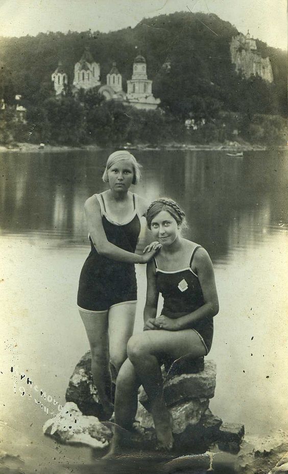 Уличные чёрно-белые фотографии. Весь мир