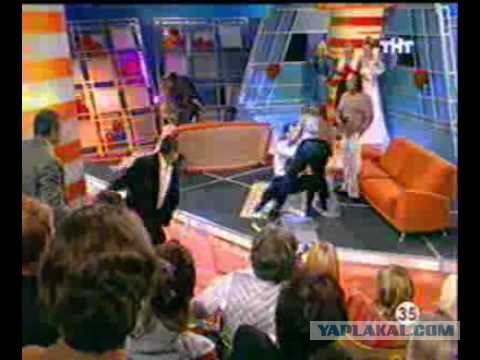 Драка в программе "Пусть говорят"