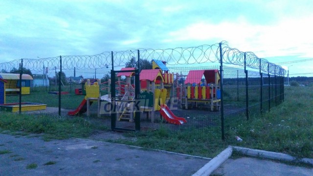 Россиян предупредили об опасности детских площадок