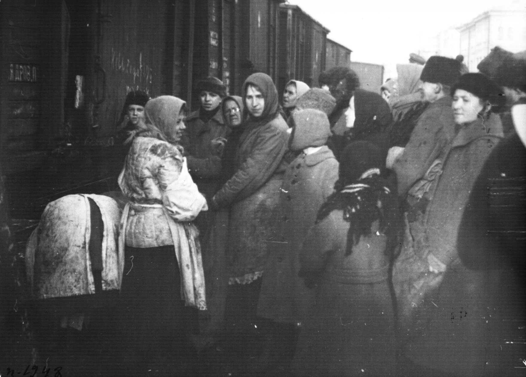 Гражданские в военное время. Восстание Кронштадта 1917. Военный коммунизм 1918-1921. Петроград военный коммунизм 1918.