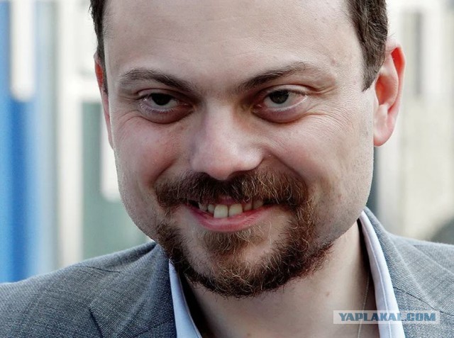 В отношении Владимира Кара-Мурзы возбуждено уголовное дело о госизмене. Ему может грозить до 20 лет тюрьмы