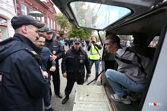 Сегодняшний митинг в Челябинске.(Прямая трансляция)