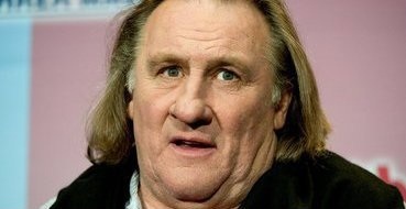 Депардье станцевал лезгинку на встрече с Кадыровым