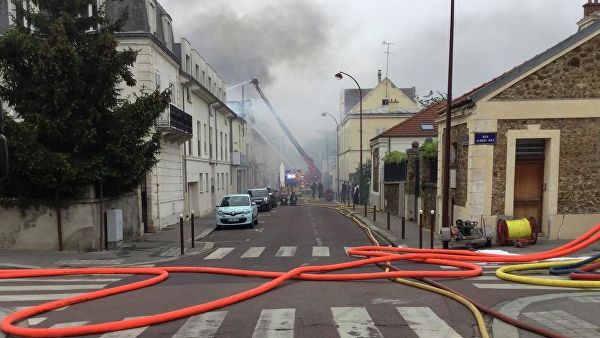 Во Франции вспыхнул пожар у знаменитого дворцово-паркового ансамбля Версаль