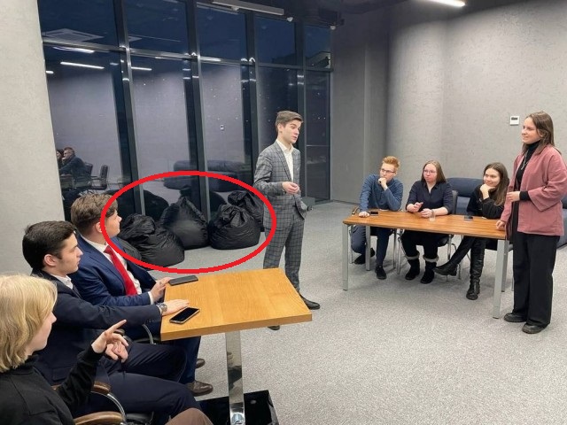 В Петербурге открылся молодежный клуб «Вагнеренок»