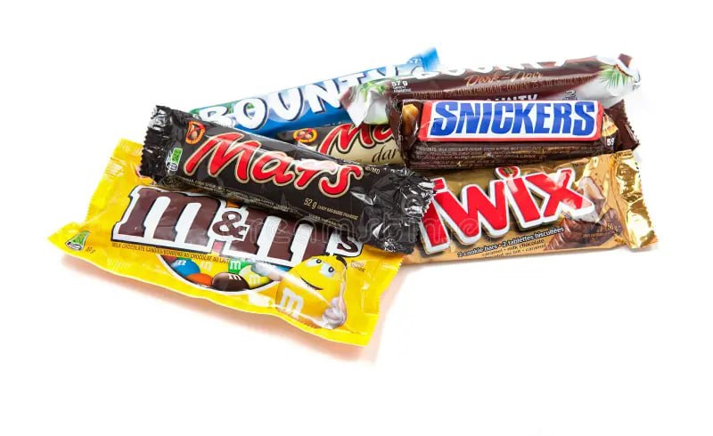 Владелец «Пятерочки» остановил поставку Snickers и Twix в свои магазины
