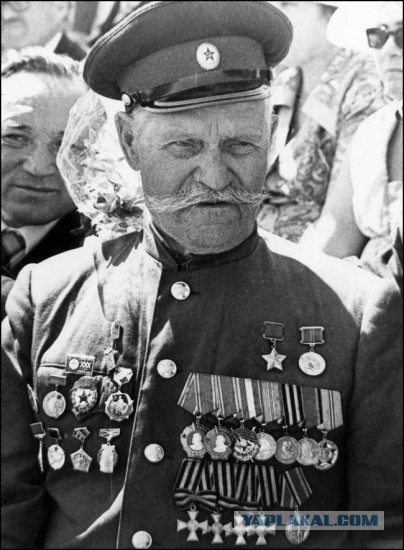 Про ряженых казачков