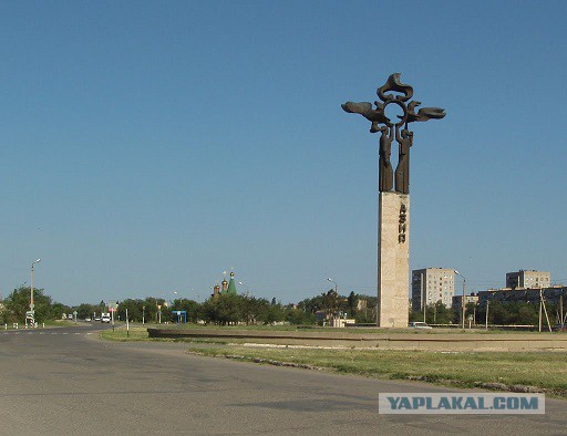 Советские стелы городов