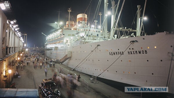 Море было покрыто людьми: катастрофа «Адмирала Нахимова»