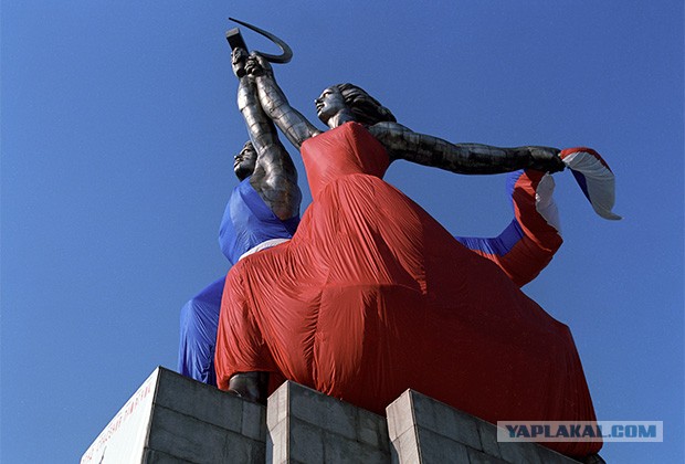 «Рабочий и колхозница»: как возводили символ советской эпохи и что спрятано под ним?